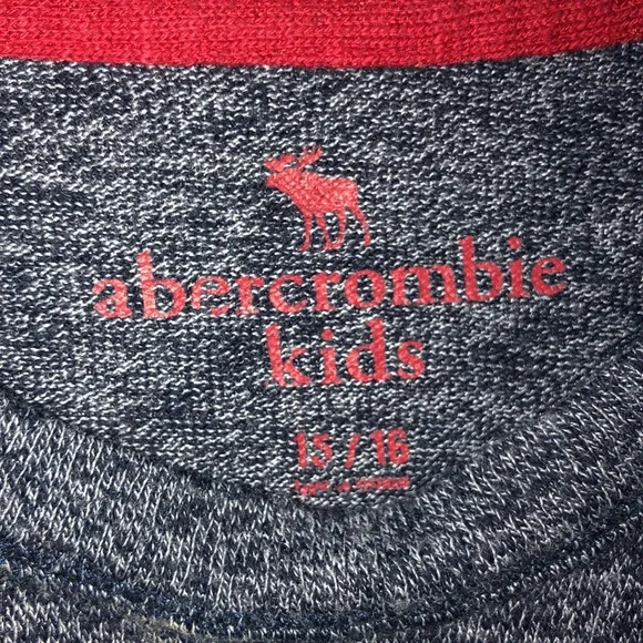 Boys Abercrombie long sleeve T shirt - Picture 4 of 5